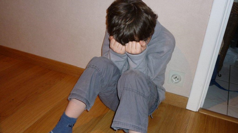 De erg verdachte fysieke symptomen van seksuele agressie bij kinderen