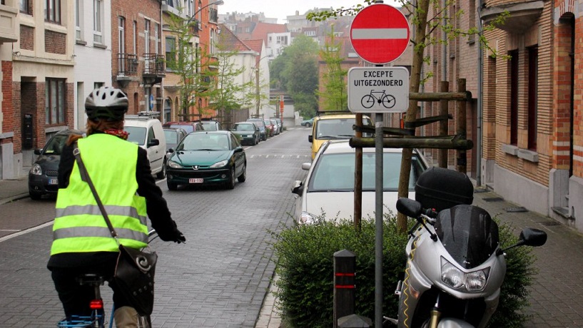 BEV: fietsers in tegenrichting in eenrichtingsstraten 